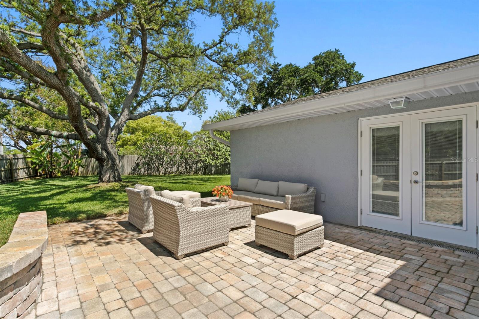 8645 PINETREE DR W, SEMINOLE, FL, 33772