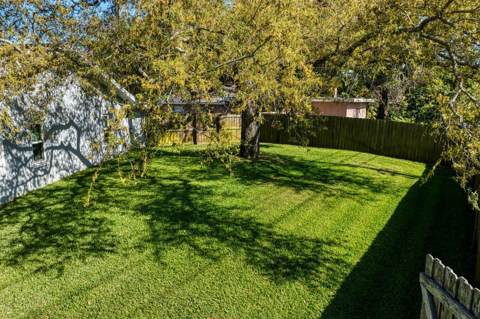 8645 PINETREE DR W, SEMINOLE, FL, 33772