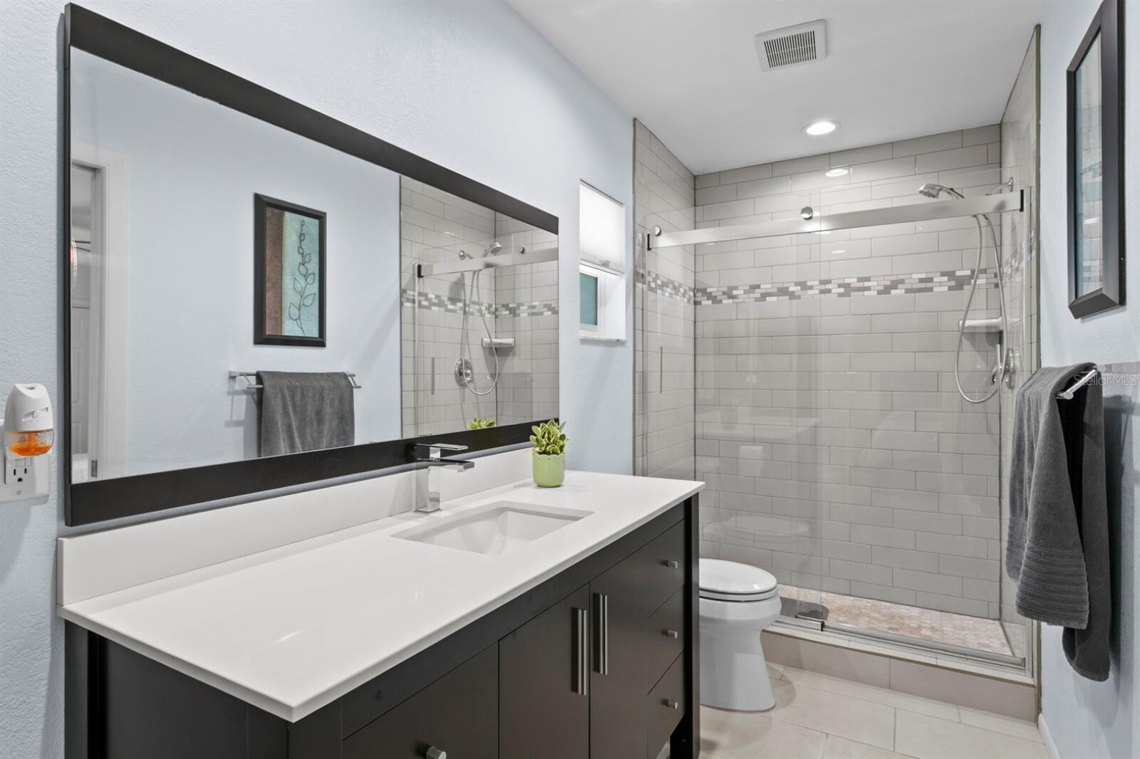 8645 PINETREE DR W, SEMINOLE, FL, 33772