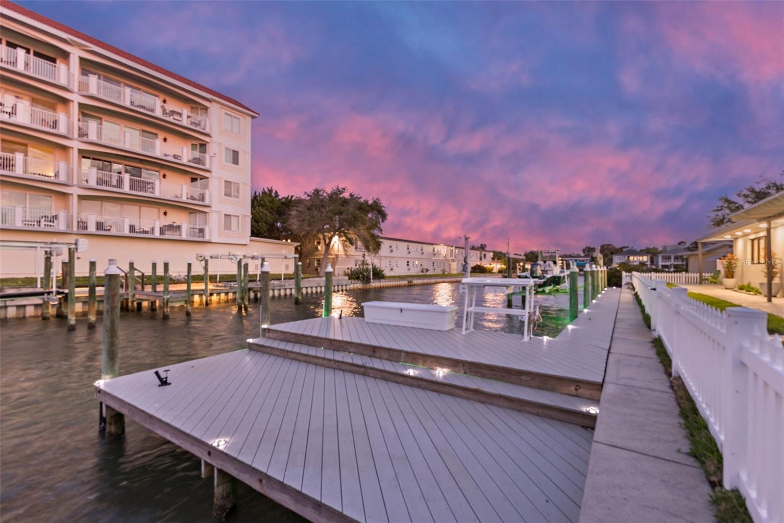 1866 VENETIAN POINT DR, CLEARWATER, FL, 33755