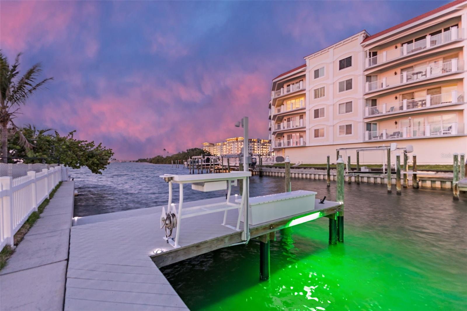 1866 VENETIAN POINT DR, CLEARWATER, FL, 33755