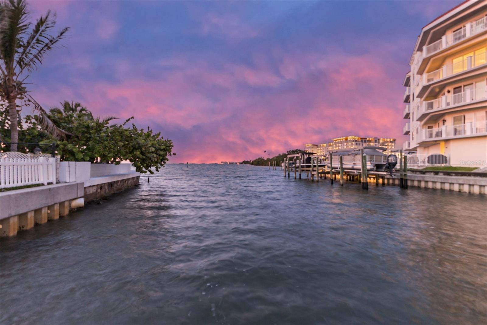 1866 VENETIAN POINT DR, CLEARWATER, FL, 33755