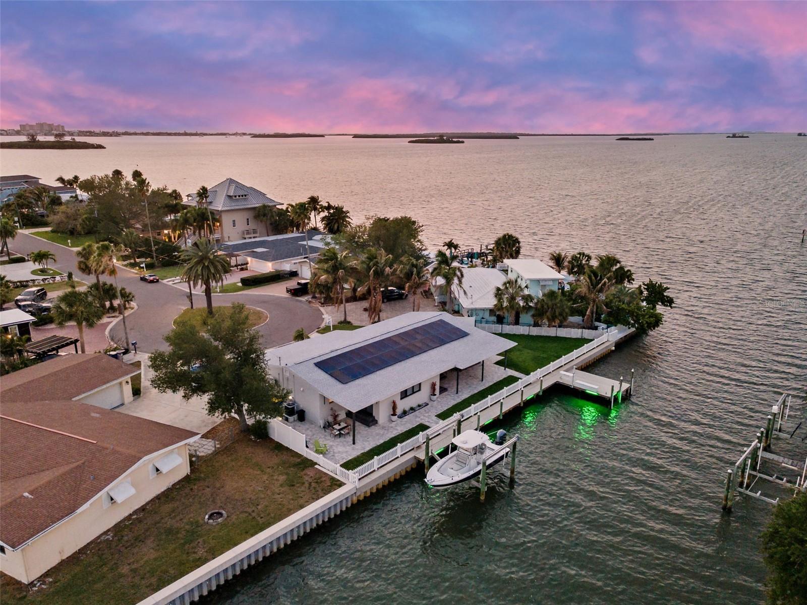 1866 VENETIAN POINT DR, CLEARWATER, FL, 33755