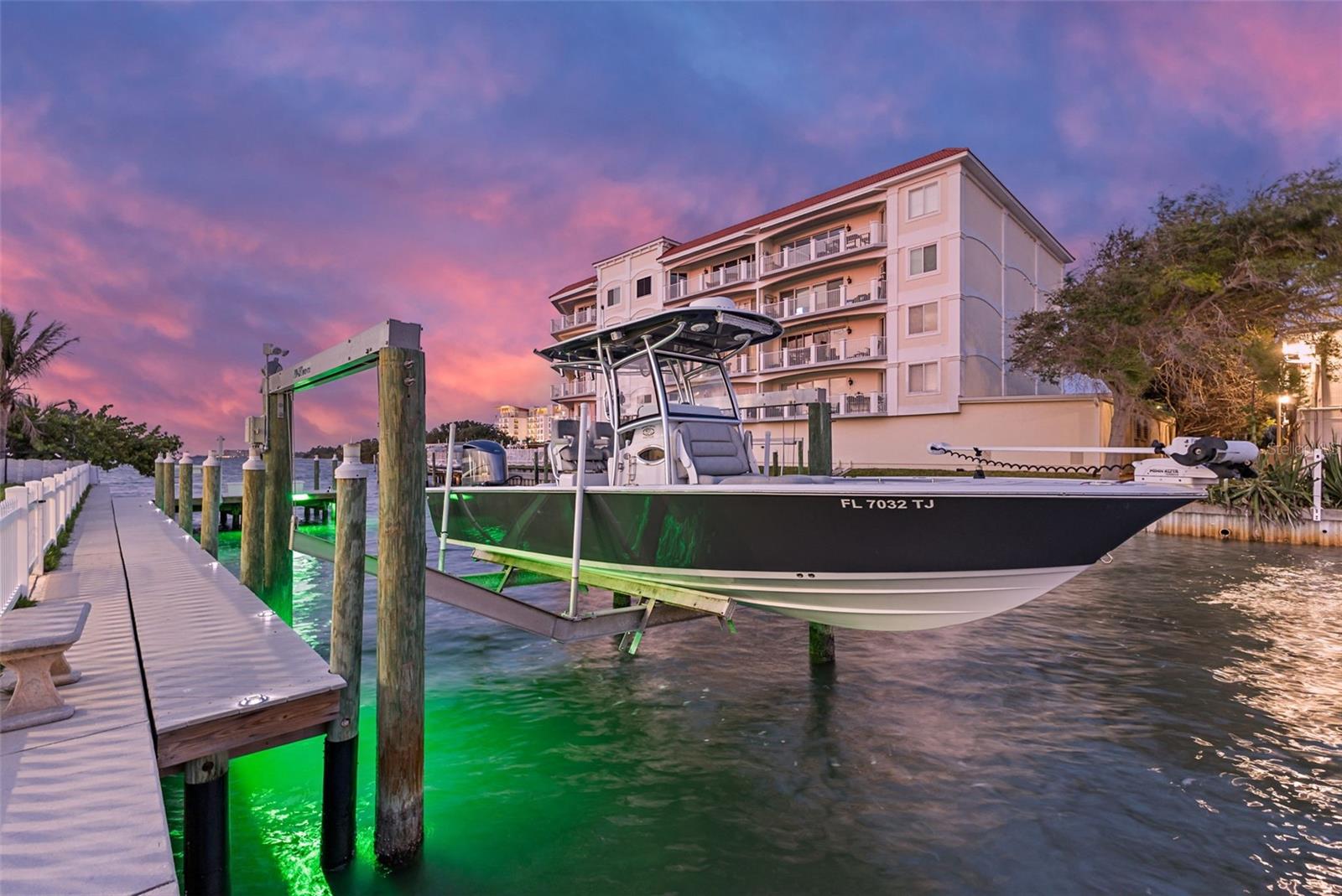 1866 VENETIAN POINT DR, CLEARWATER, FL, 33755