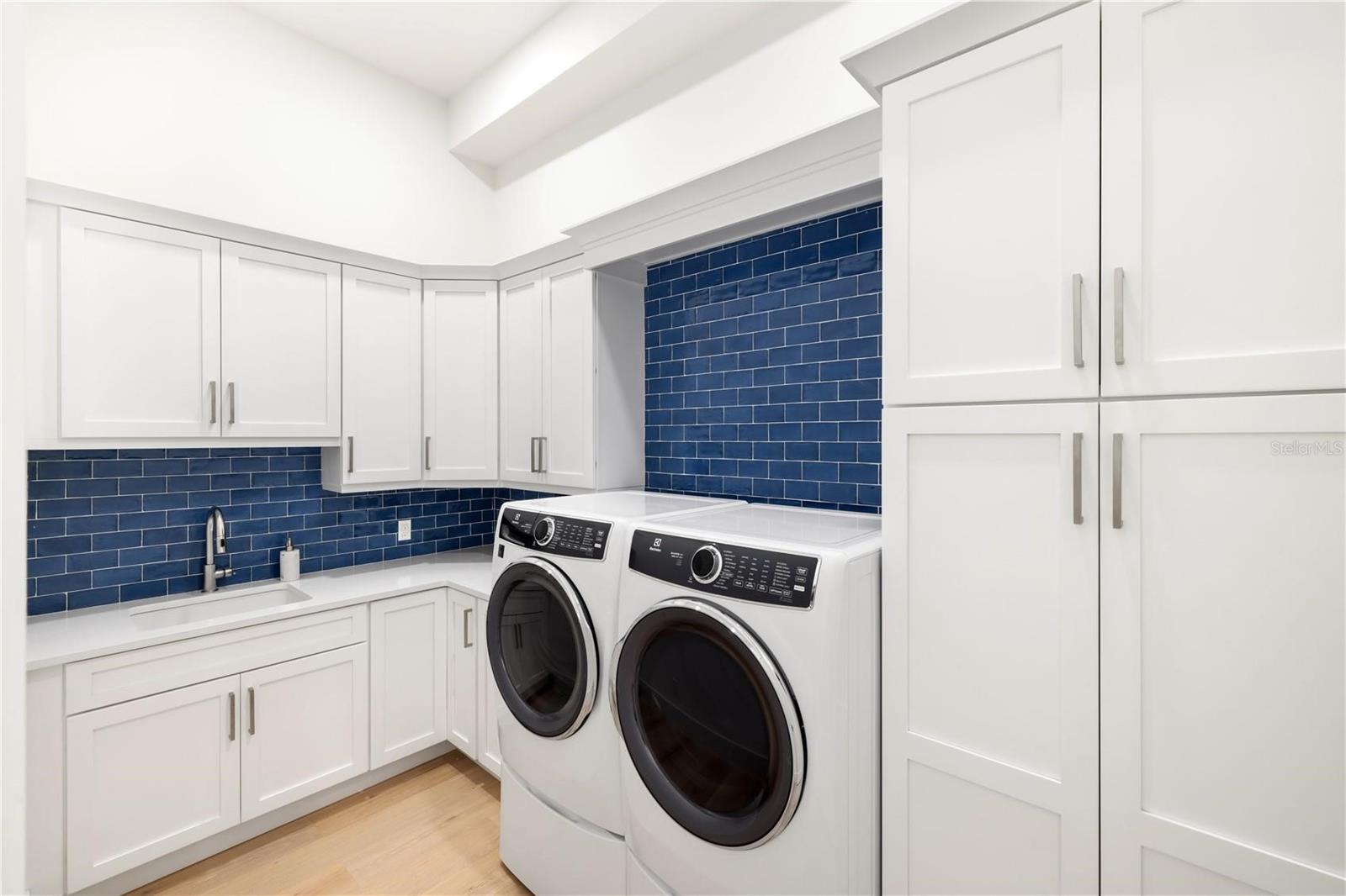 1800 WEBBER ST, SARASOTA, FL, 34239