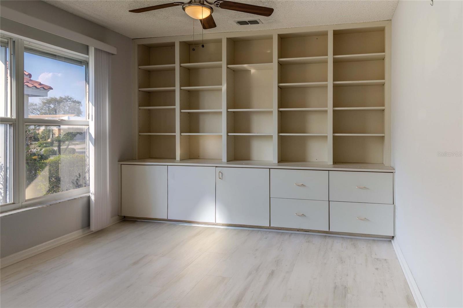 1211 PERIDOT LANE, SUN CITY CENTER, FL, 33573