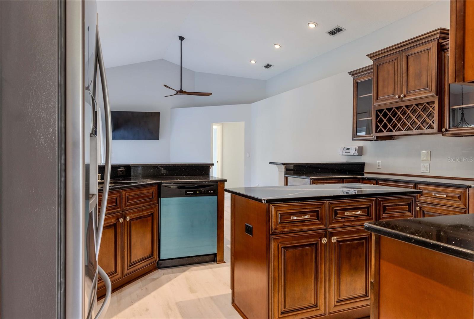1211 PERIDOT LANE, SUN CITY CENTER, FL, 33573