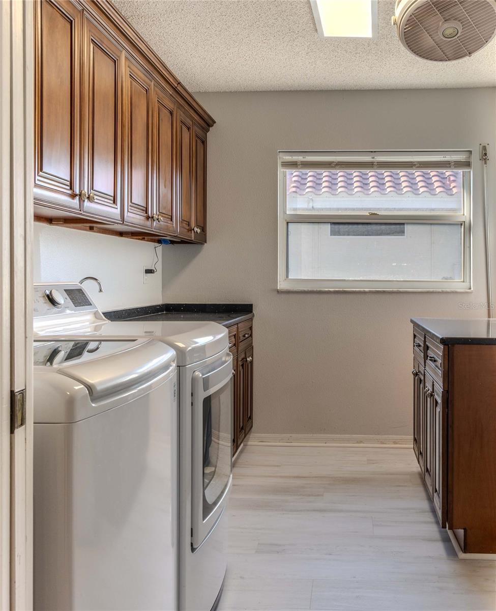 1211 PERIDOT LANE, SUN CITY CENTER, FL, 33573