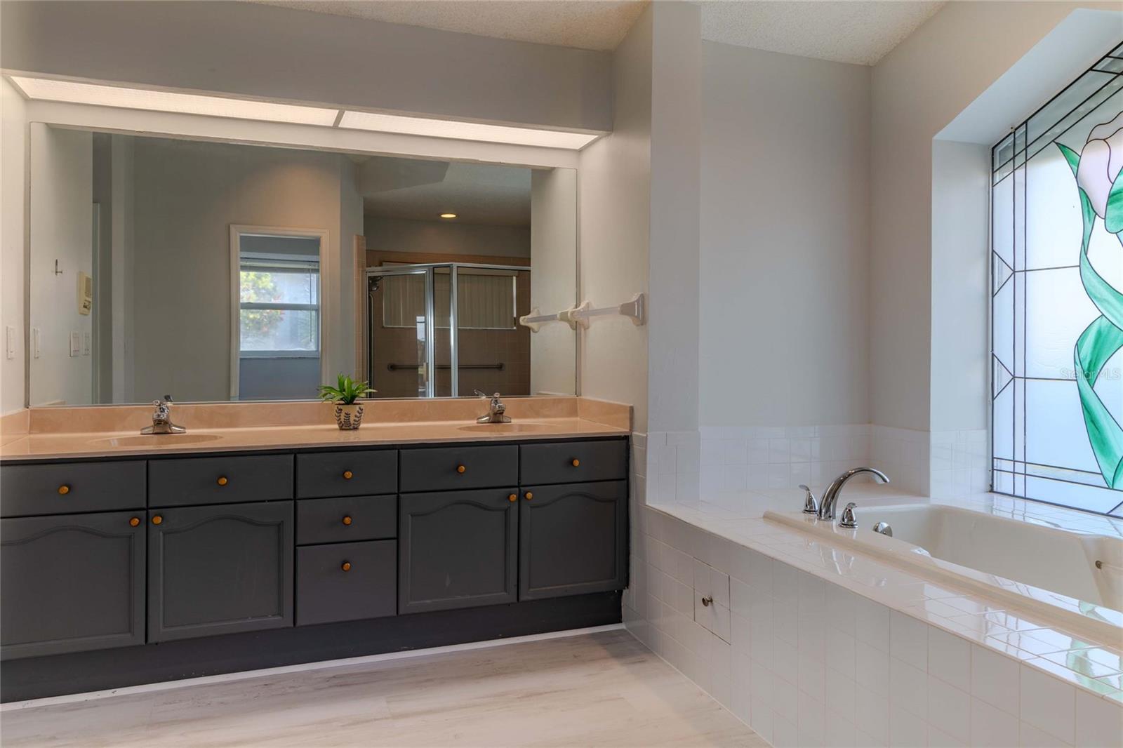 1211 PERIDOT LANE, SUN CITY CENTER, FL, 33573