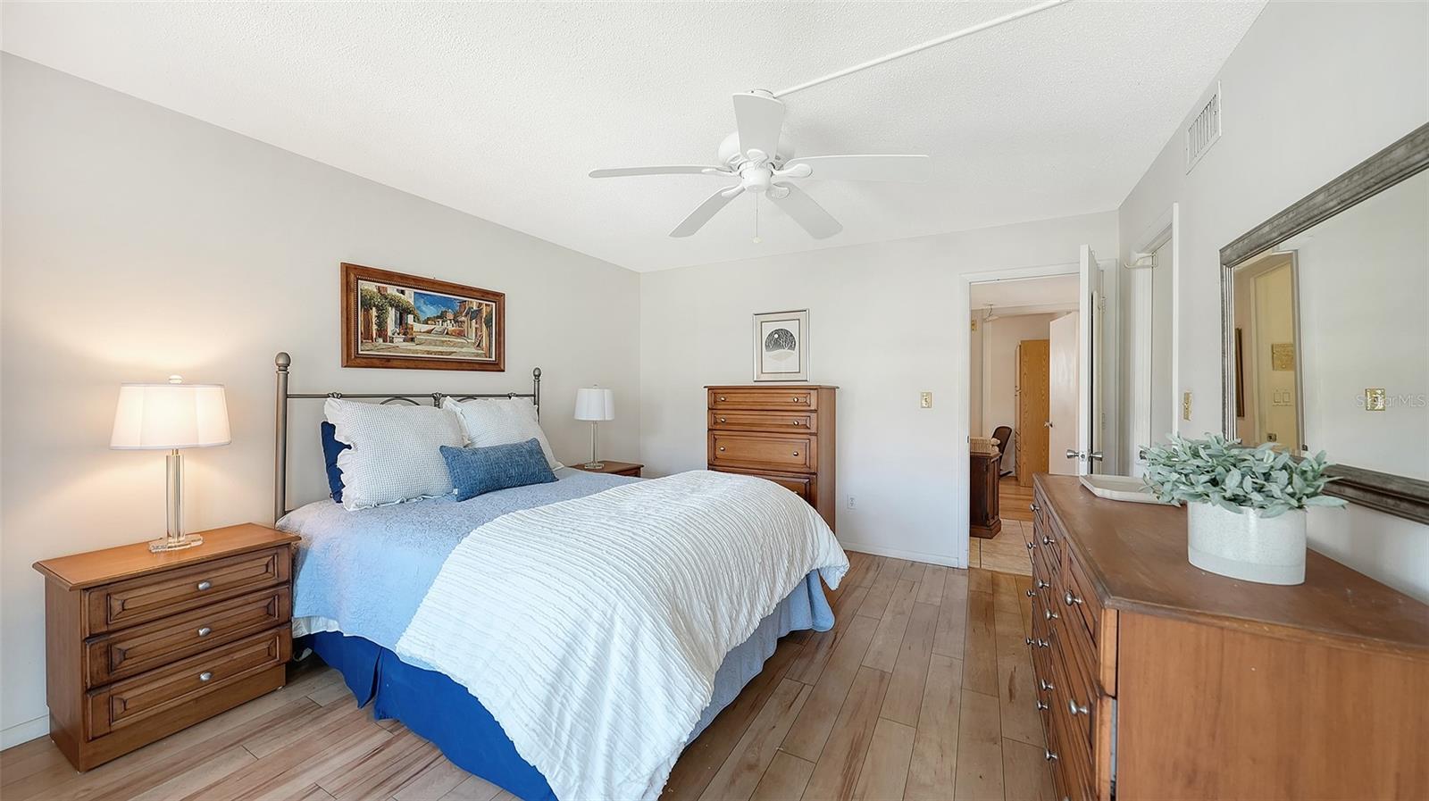 1257 S PORTOFINO DR #203, SARASOTA, FL, 34242