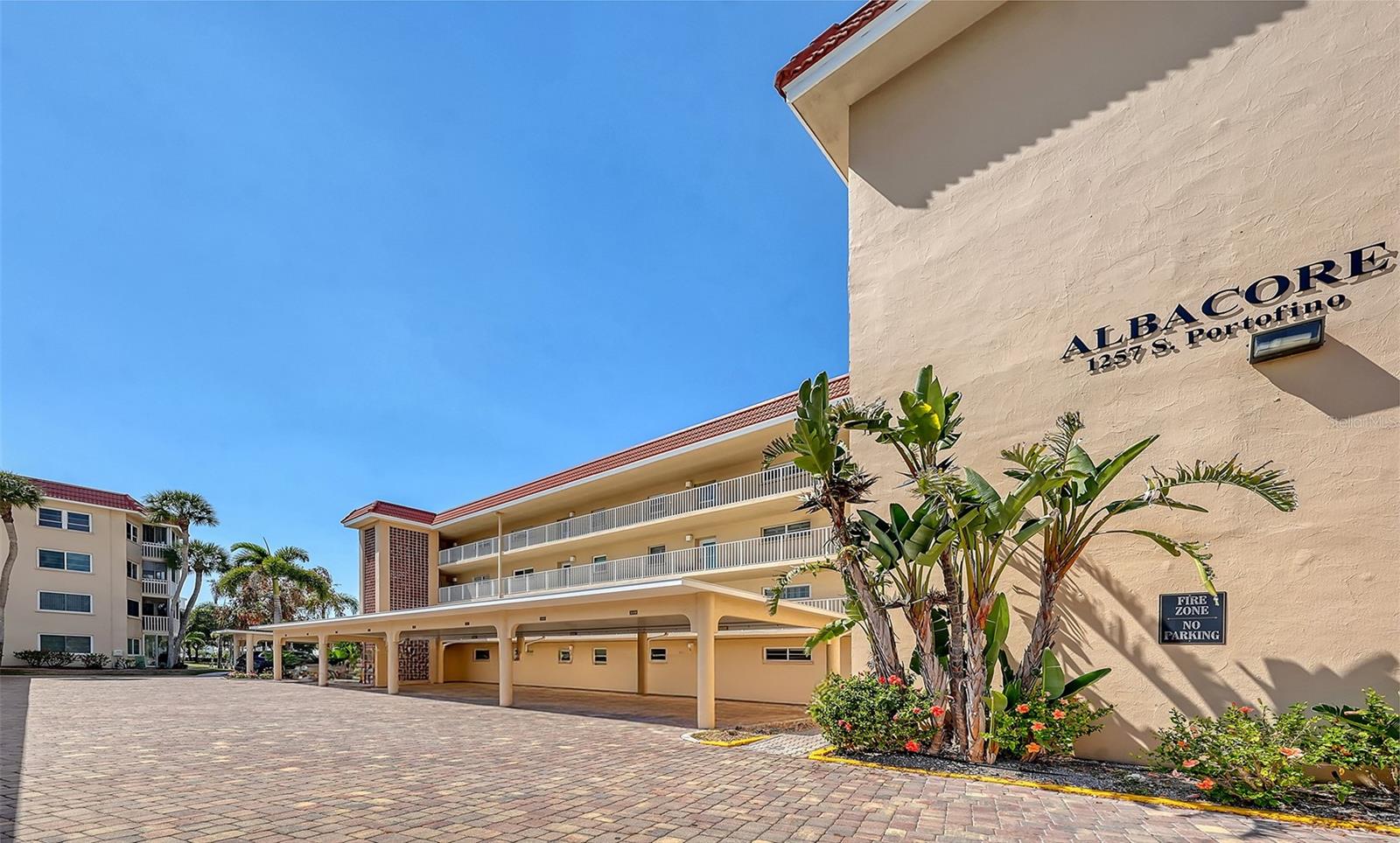 1257 S PORTOFINO DR #203, SARASOTA, FL, 34242