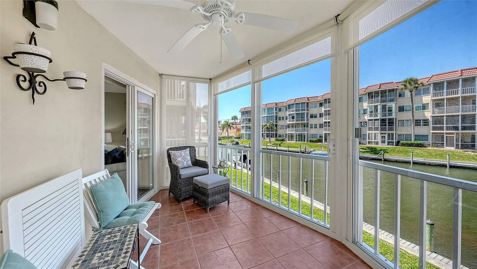 1257 S PORTOFINO DR #203, SARASOTA, FL, 34242