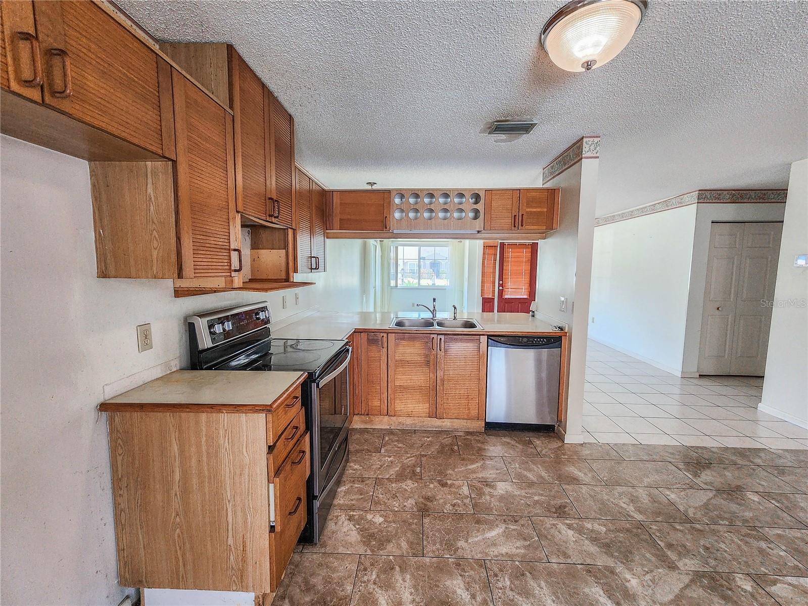 16 BLACK HAWK PL, PALM COAST, FL, 32137