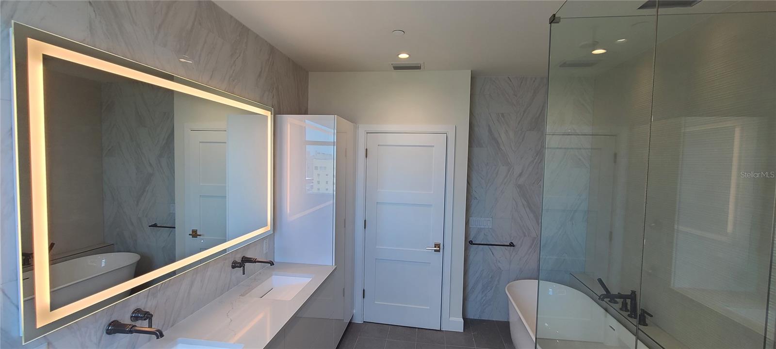 126 4TH AVE NE #801, ST PETERSBURG, FL, 33701