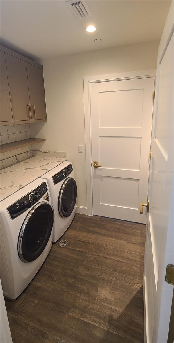 126 4TH AVE NE #801, ST PETERSBURG, FL, 33701