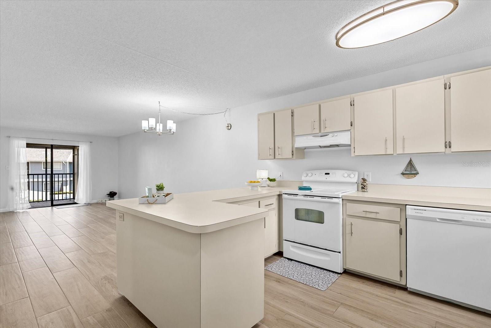 6033 34TH ST W #28, BRADENTON, FL, 34210