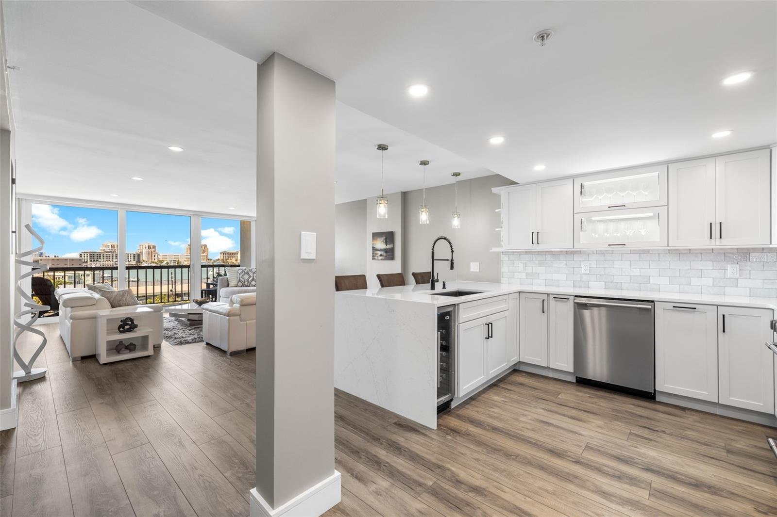 400 ISLAND WAY #504, CLEARWATER BEACH, FL, 33767