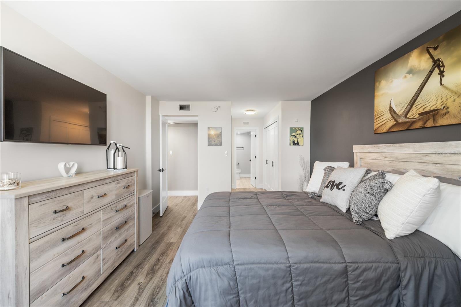 400 ISLAND WAY #504, CLEARWATER BEACH, FL, 33767
