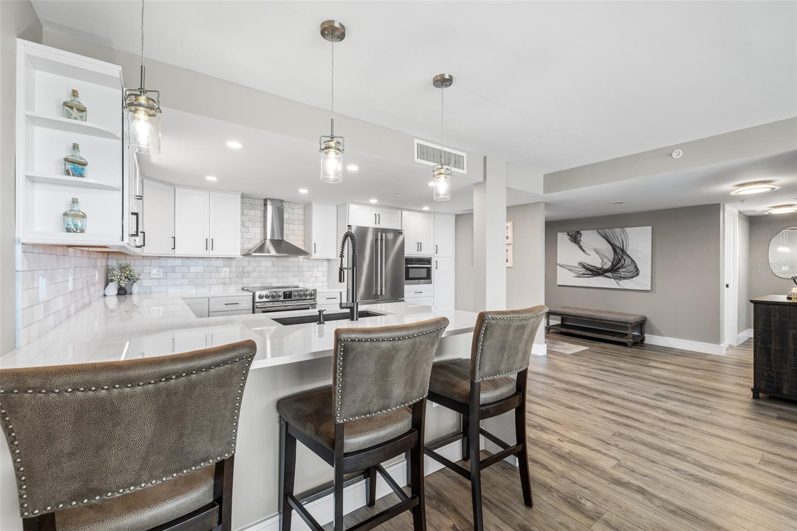 400 ISLAND WAY #504, CLEARWATER BEACH, FL, 33767