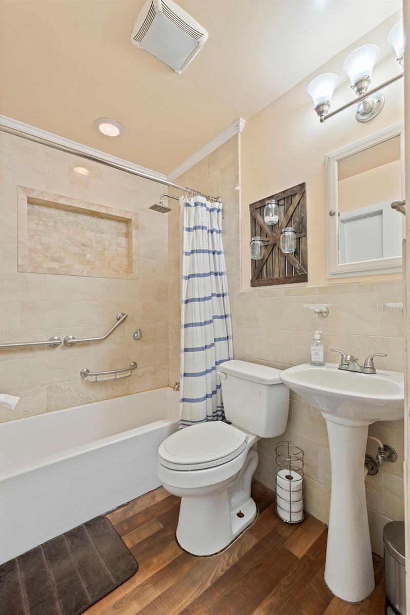 280 38TH AVE SE, ST PETERSBURG, FL, 33705