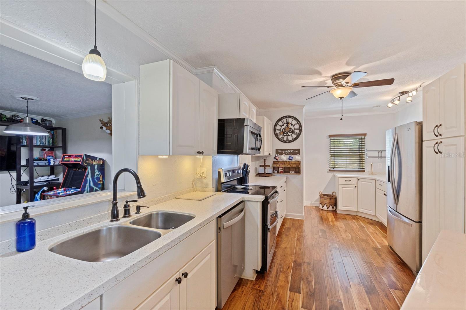 280 38TH AVE SE, ST PETERSBURG, FL, 33705