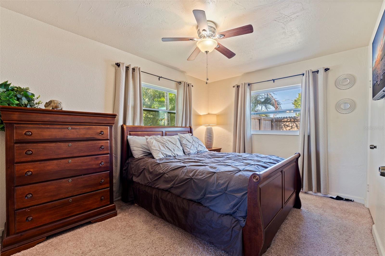 280 38TH AVE SE, ST PETERSBURG, FL, 33705