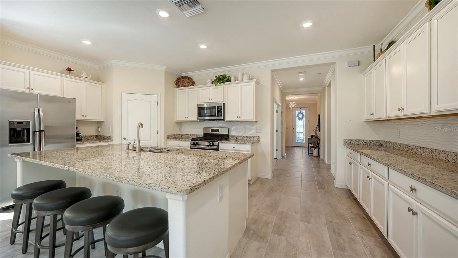 17241 BLUE RIDGE PL, BRADENTON, FL, 34211