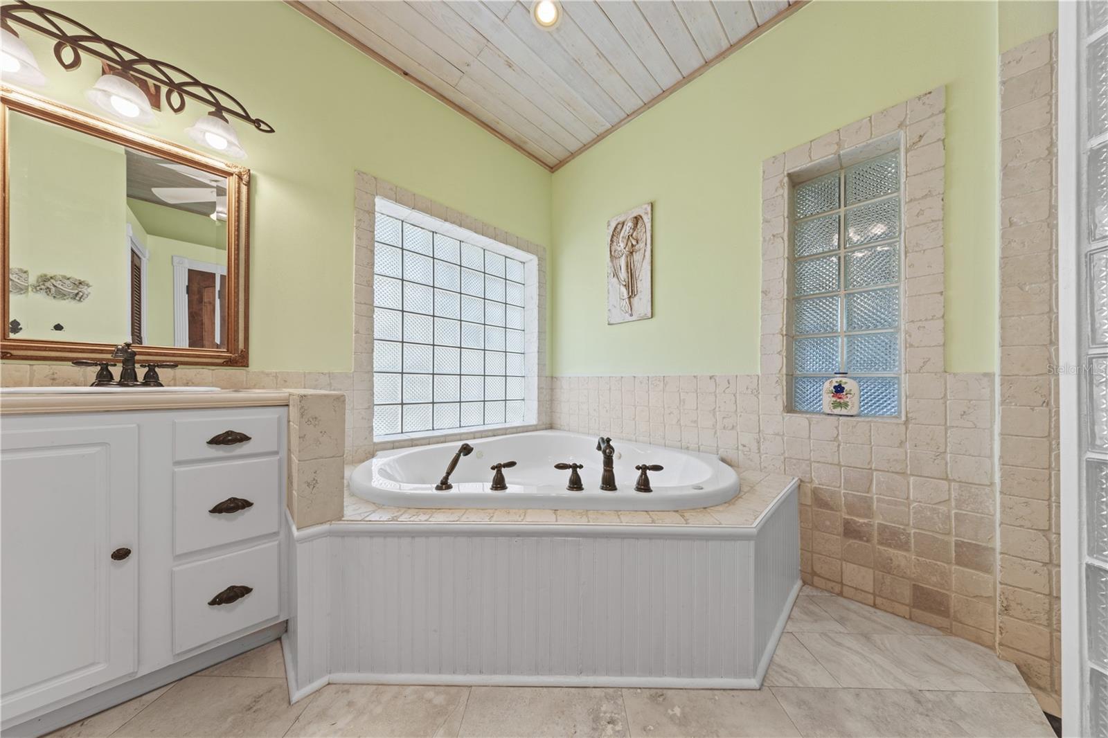 1621 BARR, OVIEDO, FL, 32765