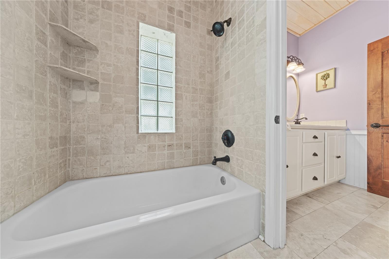 1621 BARR, OVIEDO, FL, 32765