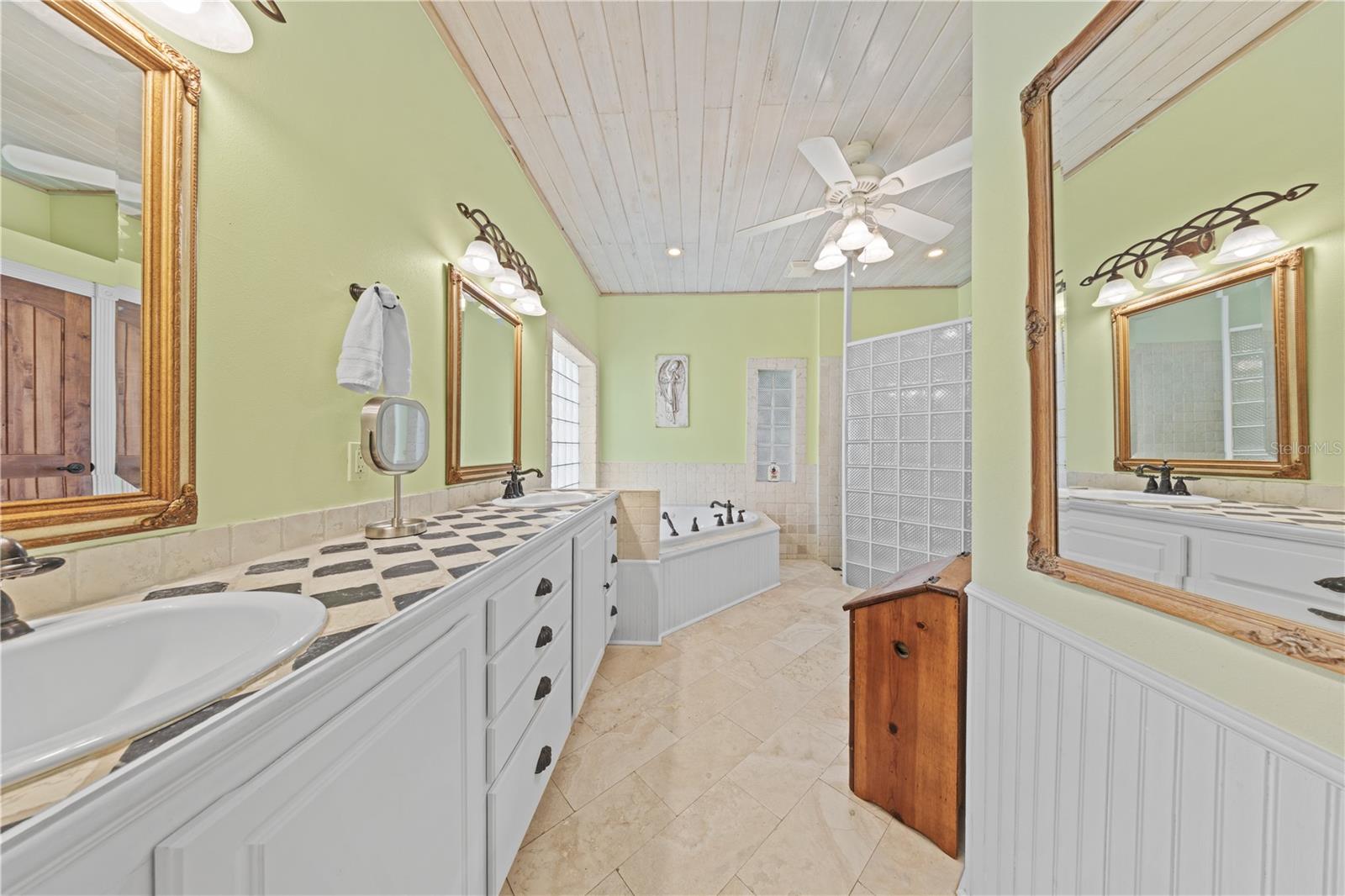 1621 BARR, OVIEDO, FL, 32765