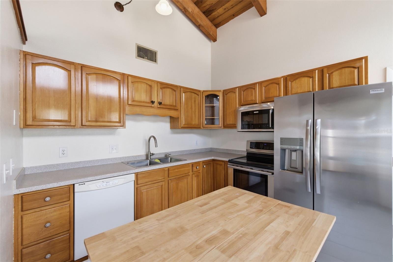 6440 68TH AVE N, PINELLAS PARK, FL, 33781