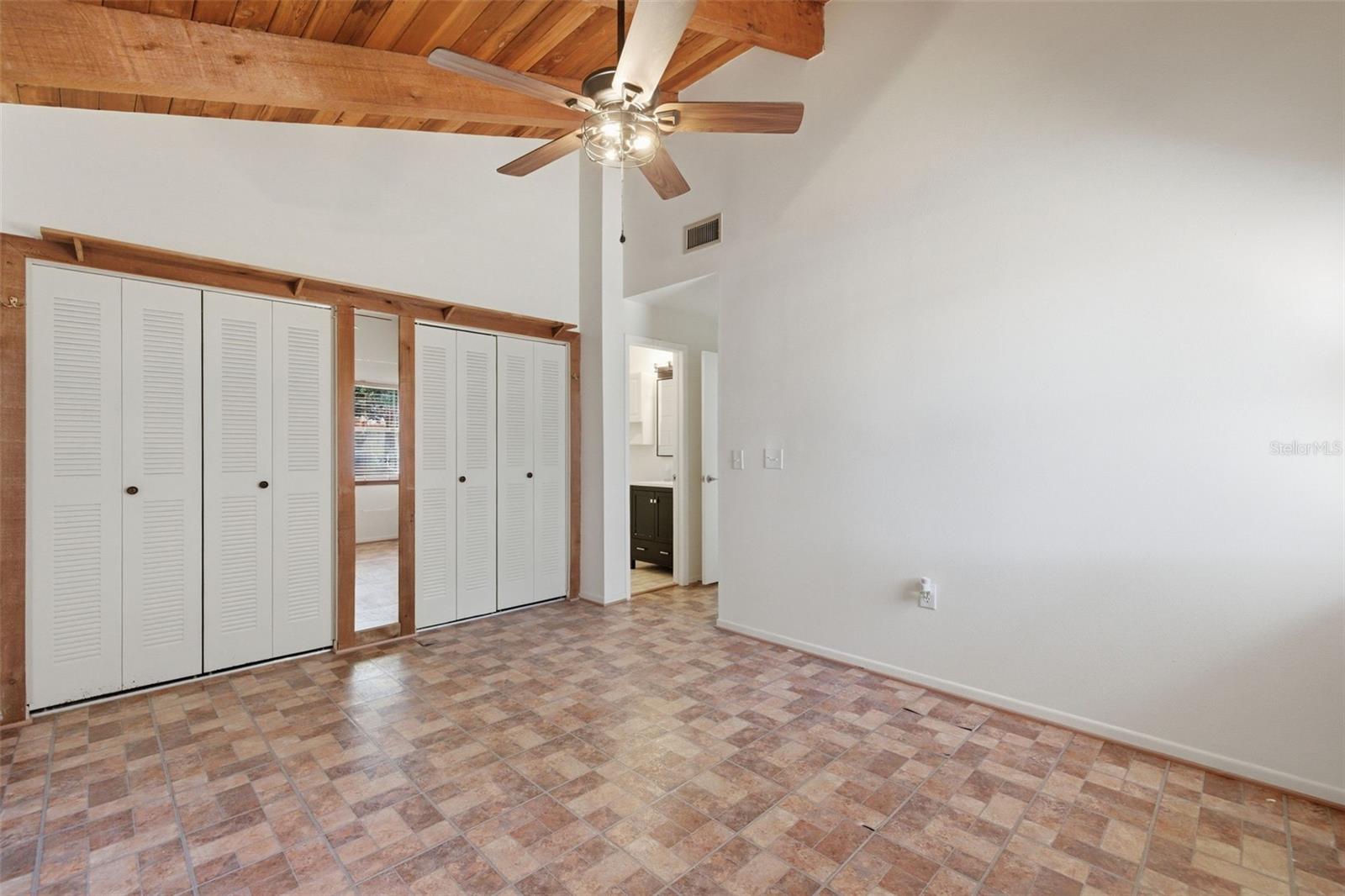 6440 68TH AVE N, PINELLAS PARK, FL, 33781