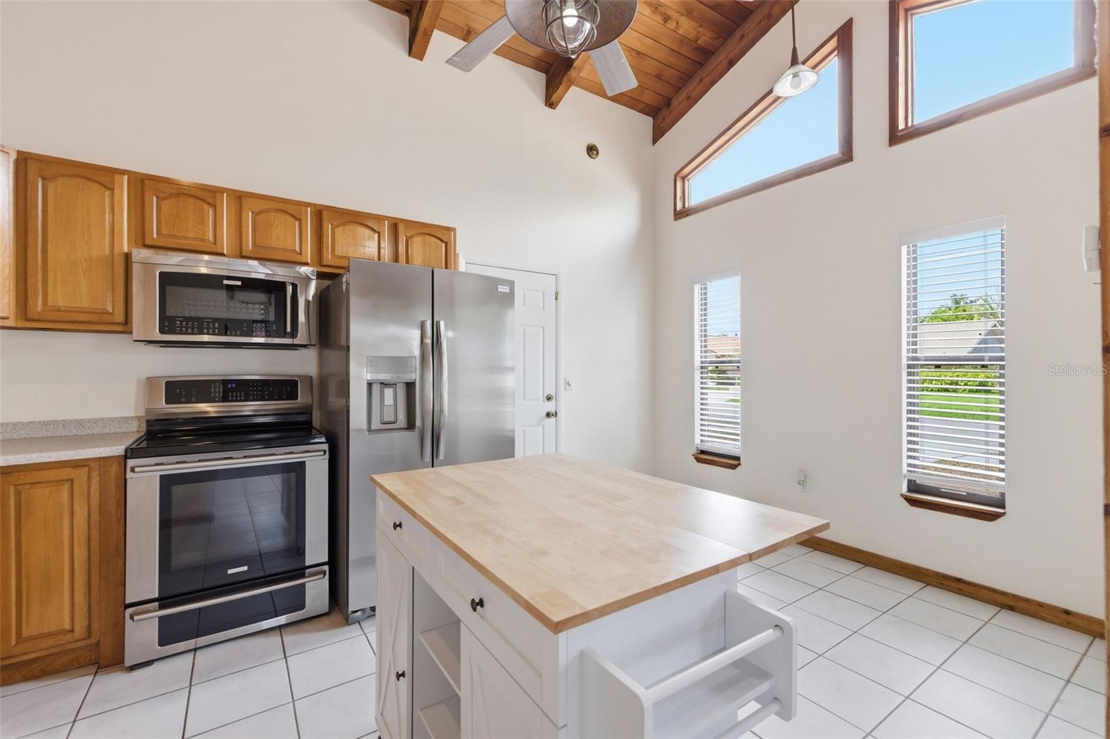6440 68TH AVE N, PINELLAS PARK, FL, 33781