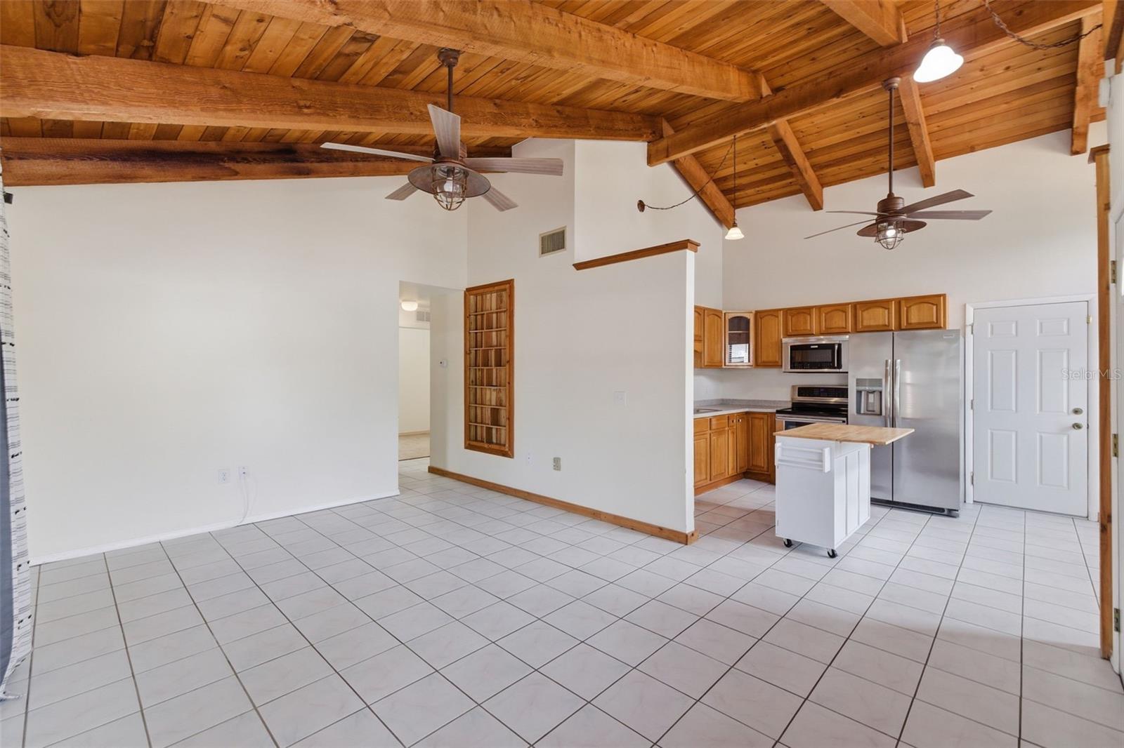 6440 68TH AVE N, PINELLAS PARK, FL, 33781
