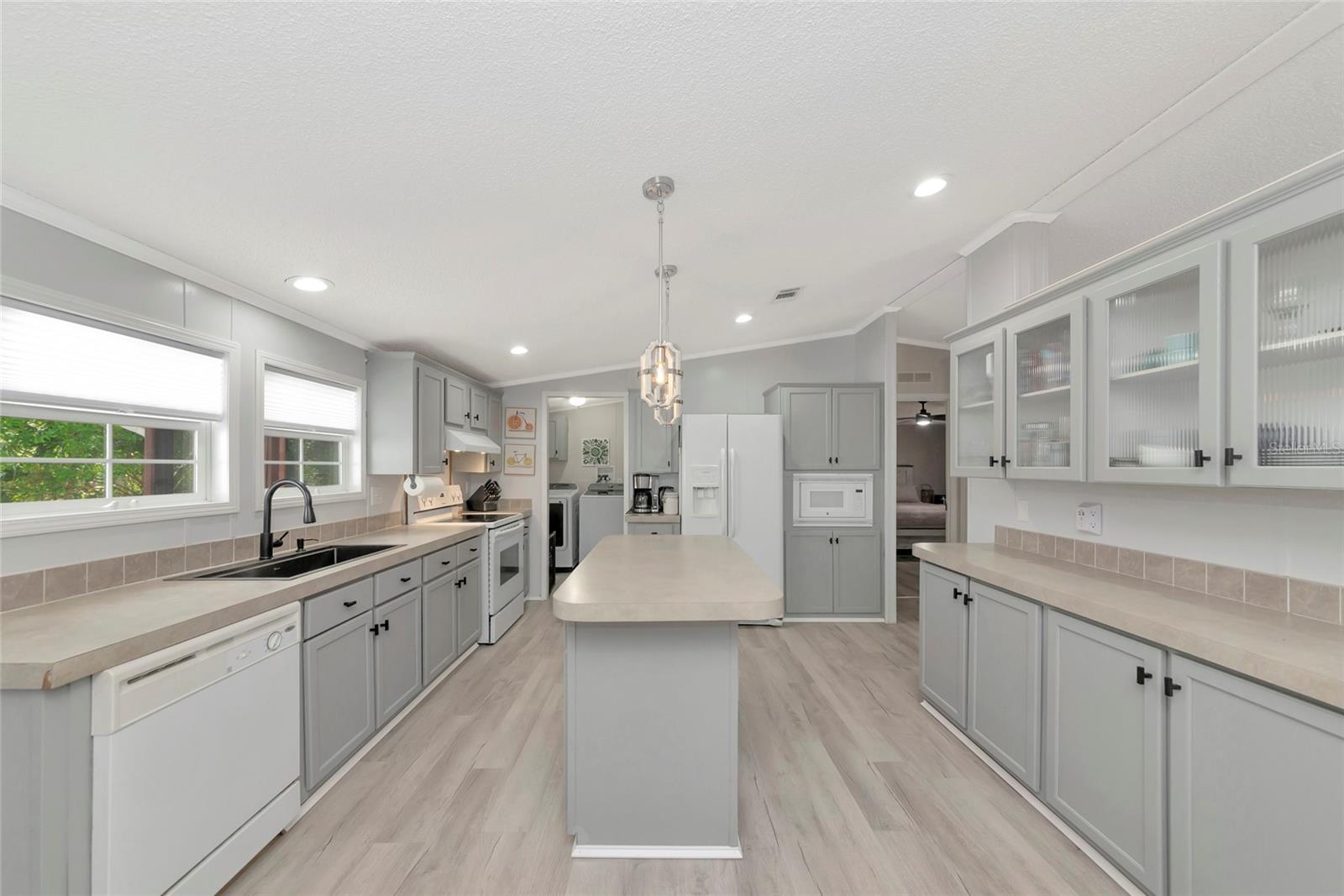 32098 SINGLETARY RD, MYAKKA CITY, FL, 34251