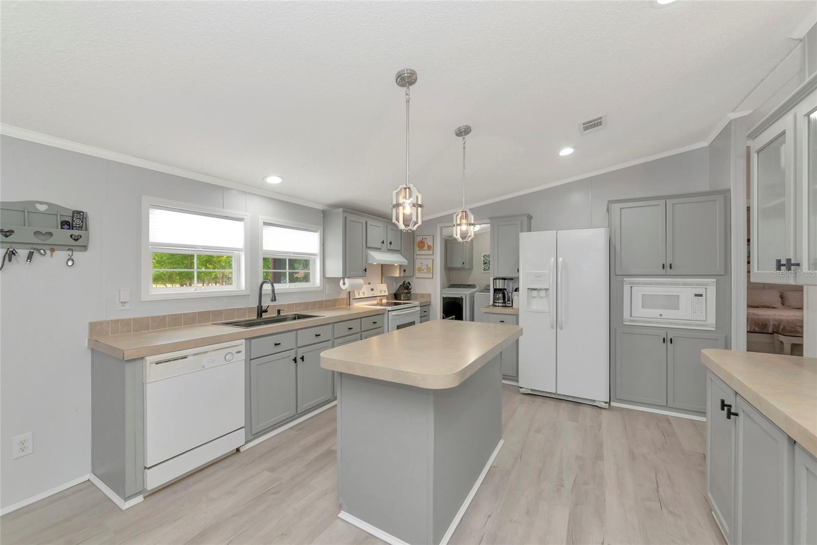 32098 SINGLETARY RD, MYAKKA CITY, FL, 34251