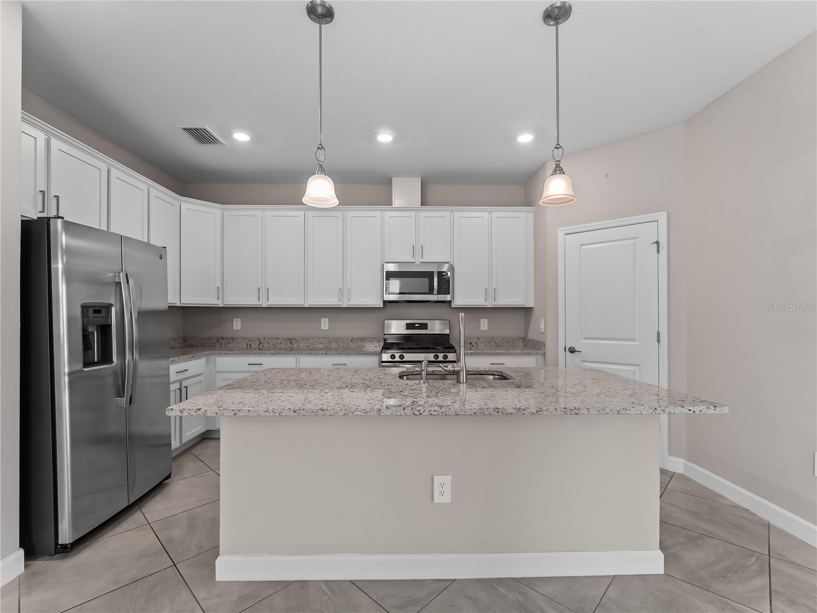 15885 ISLANDWALK AVE, BRADENTON, FL, 34211