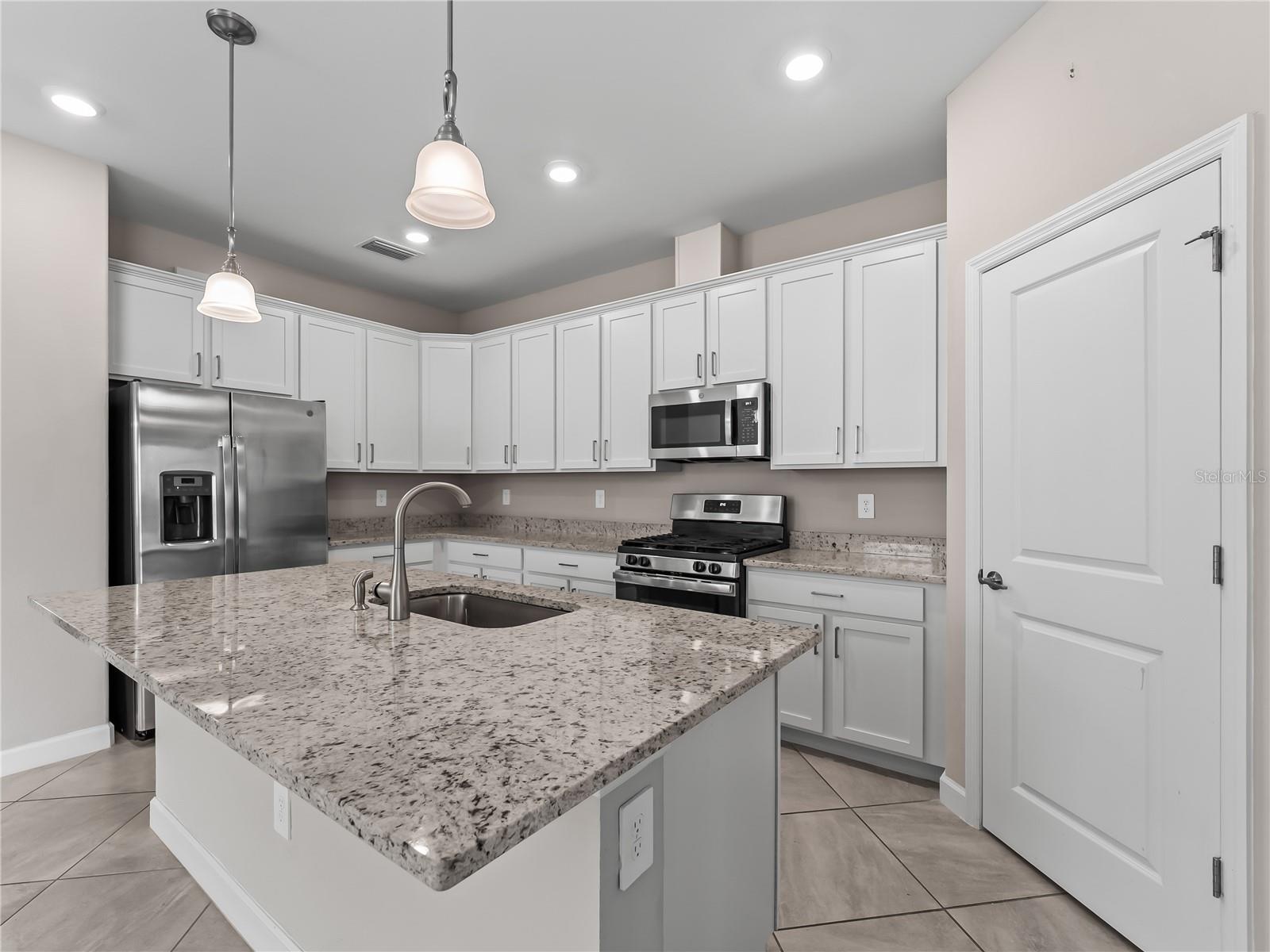15885 ISLANDWALK AVE, BRADENTON, FL, 34211