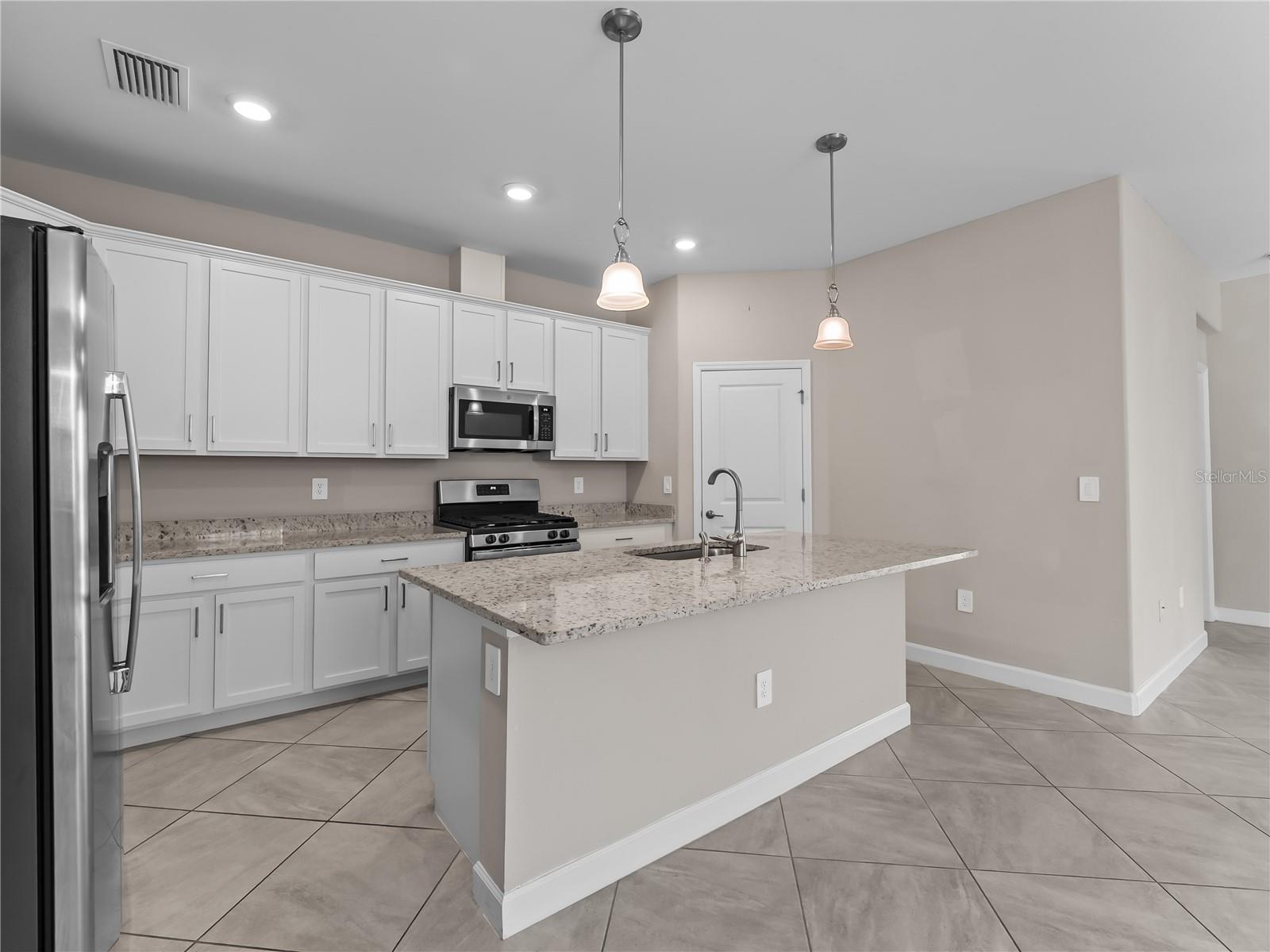 15885 ISLANDWALK AVE, BRADENTON, FL, 34211