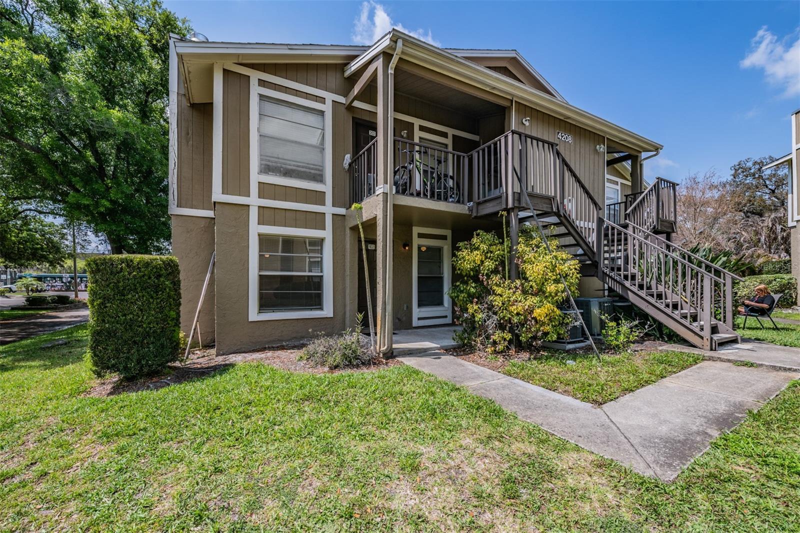 4208 WINDING MOSS TRL #102, TAMPA, FL, 33613