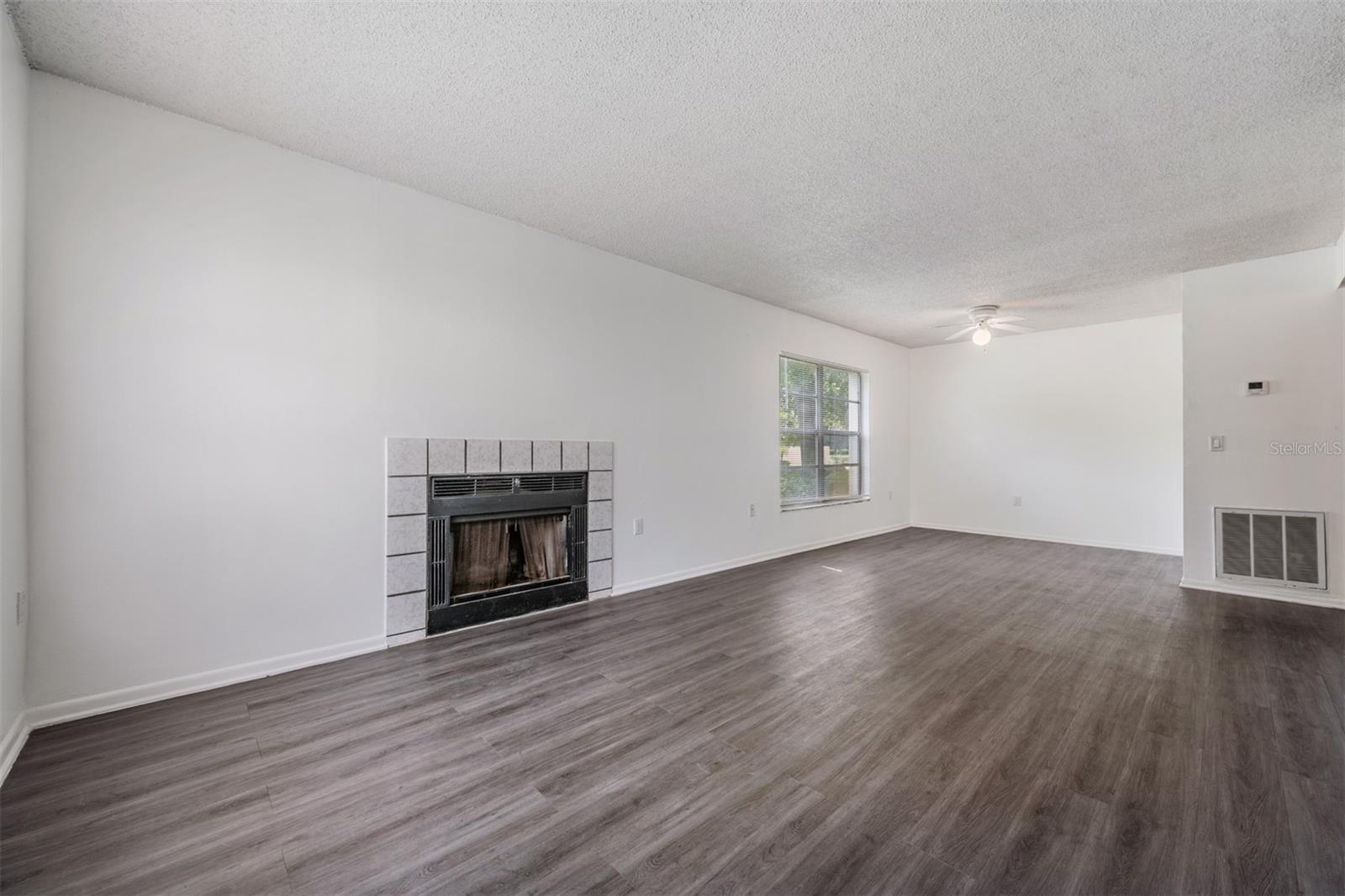 4208 WINDING MOSS TRL #102, TAMPA, FL, 33613