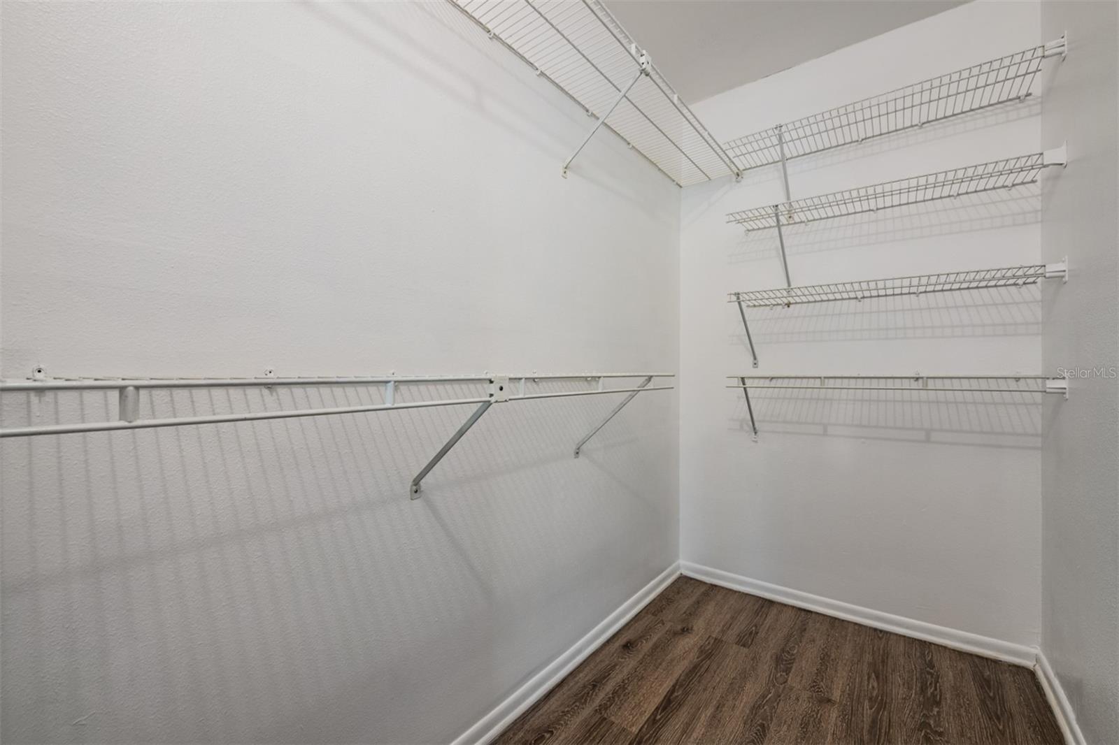 4208 WINDING MOSS TRL #102, TAMPA, FL, 33613