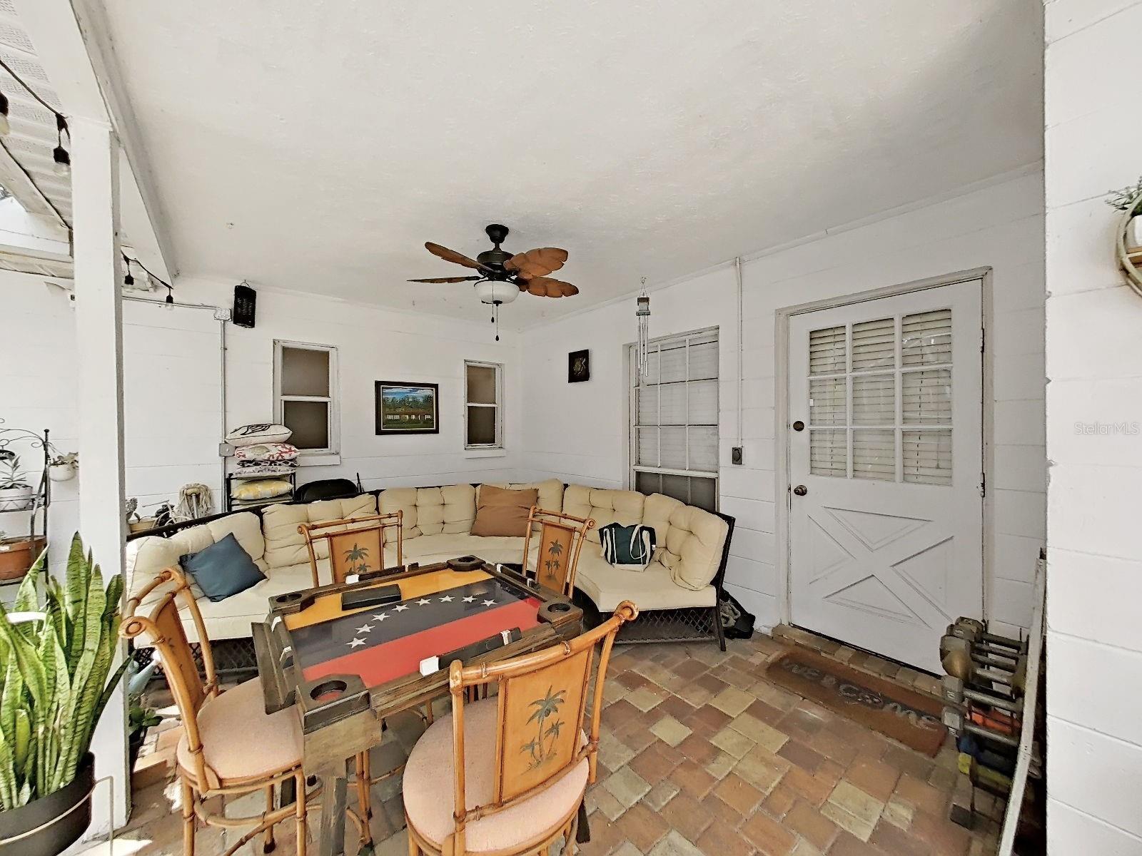 7608 BARRY RD, TAMPA, FL, 33615