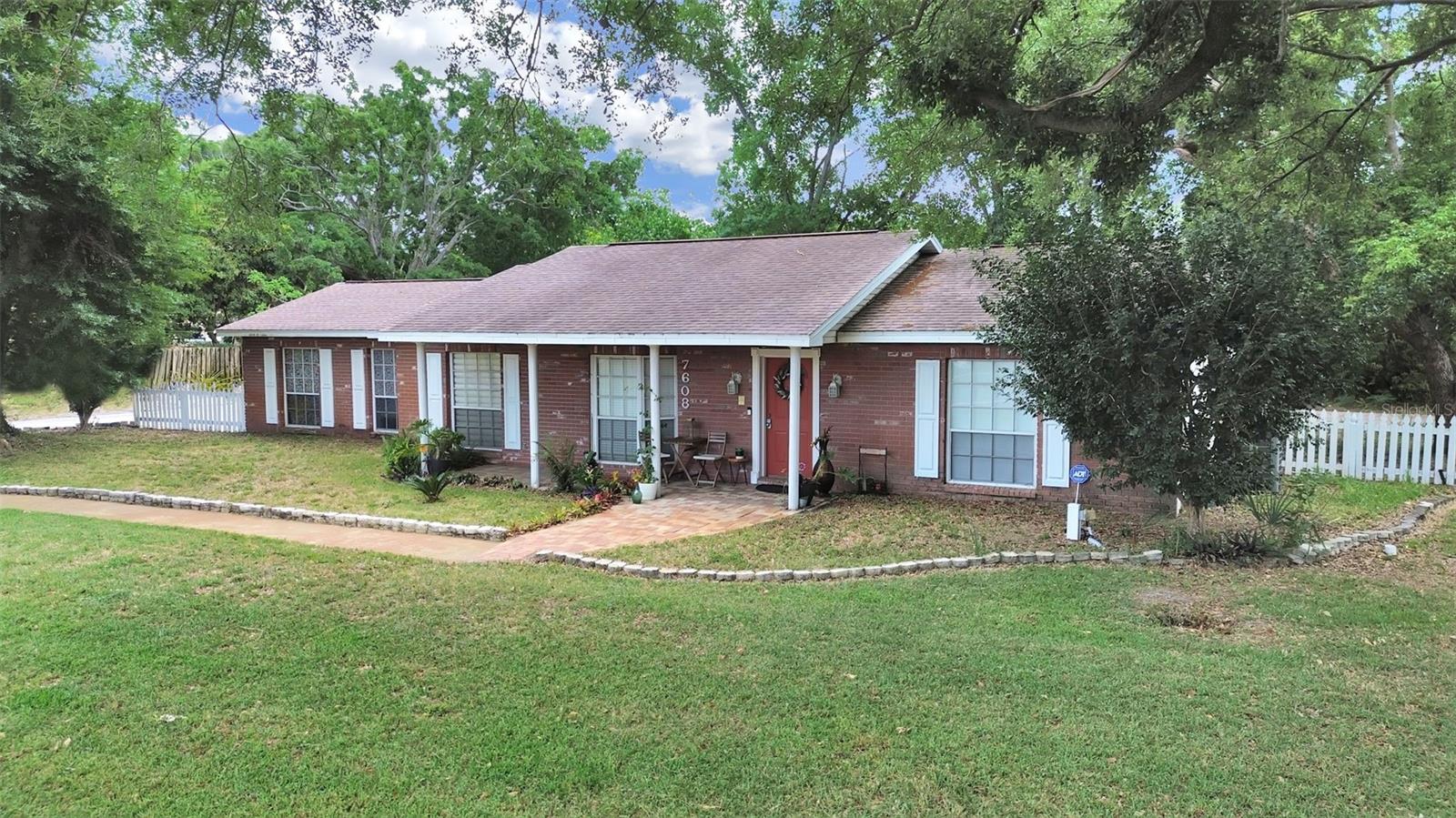 7608 BARRY RD, TAMPA, FL, 33615