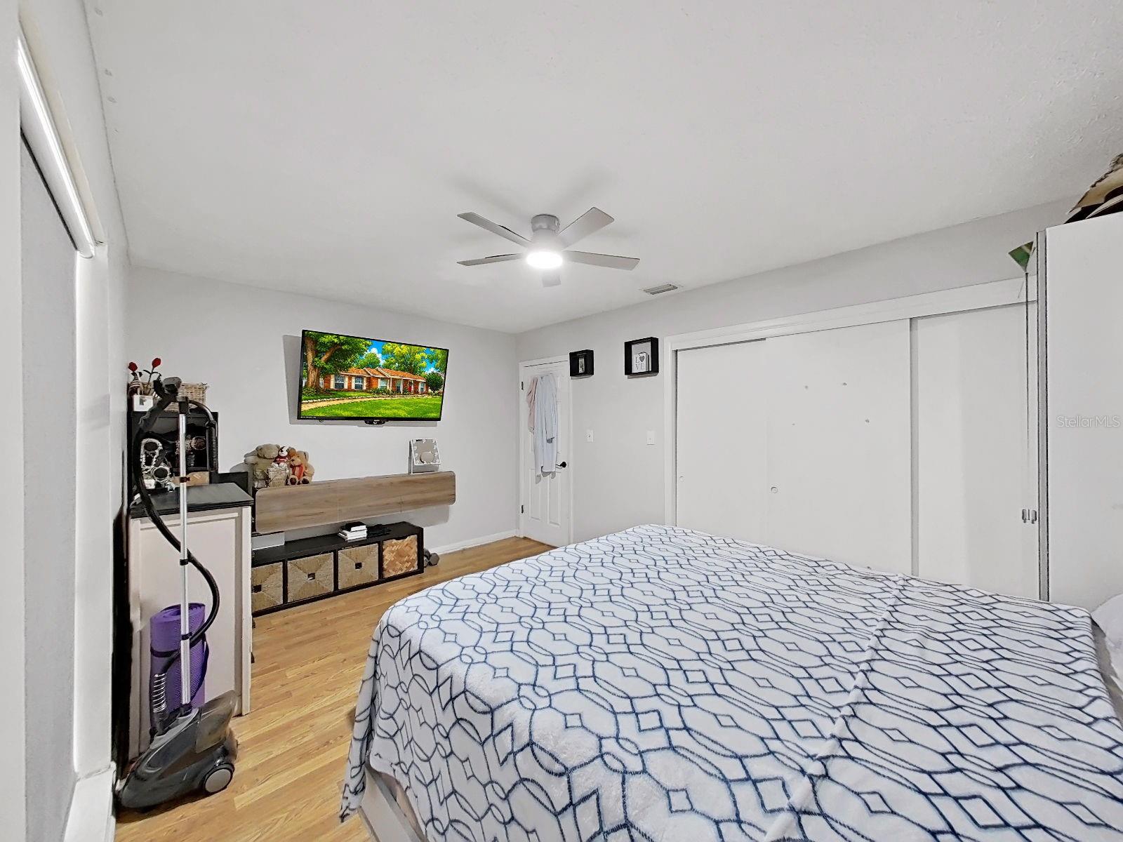 7608 BARRY RD, TAMPA, FL, 33615