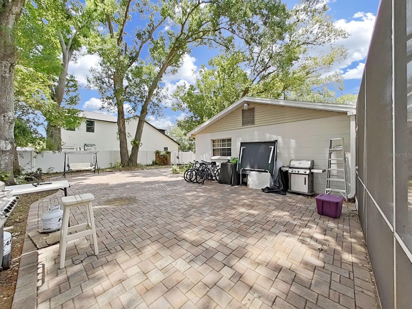 7608 BARRY RD, TAMPA, FL, 33615