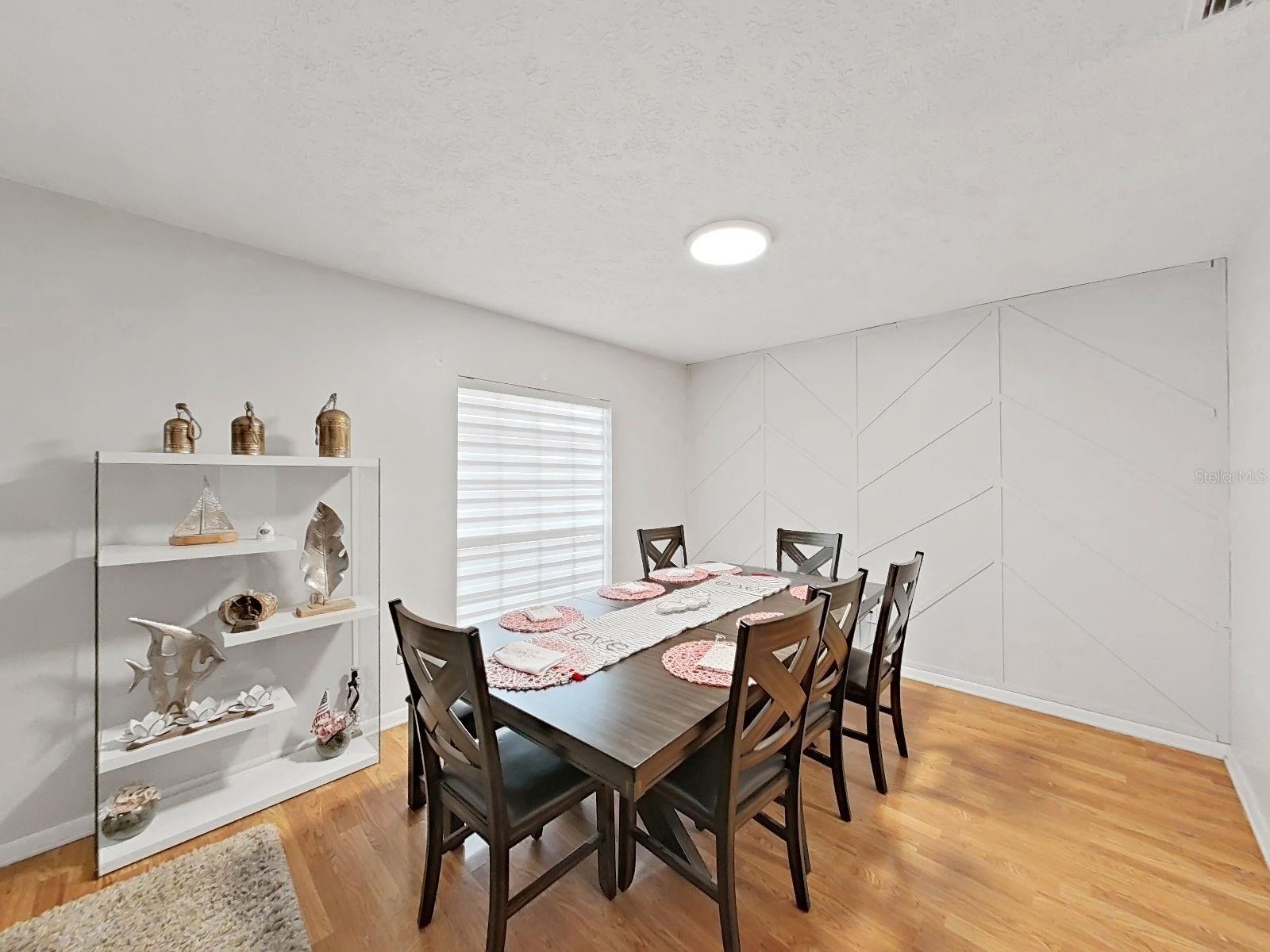 7608 BARRY RD, TAMPA, FL, 33615