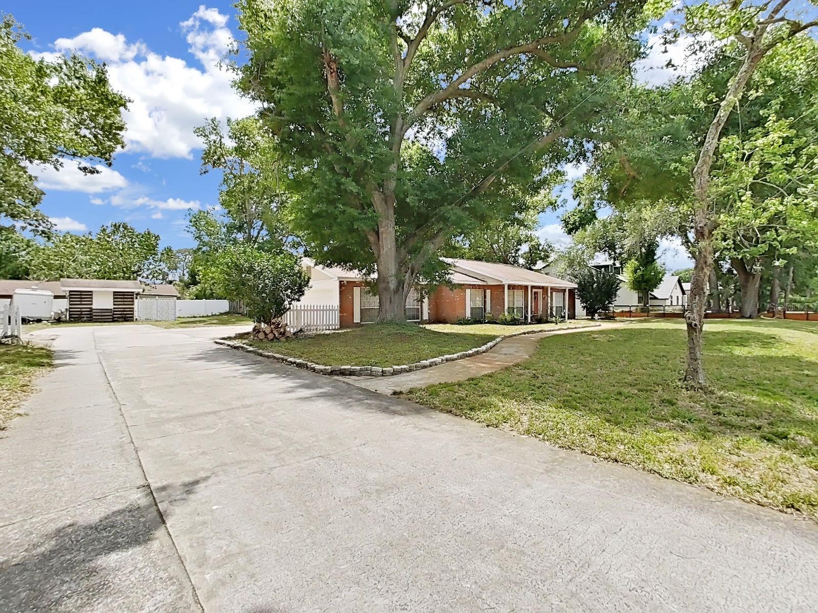 7608 BARRY RD, TAMPA, FL, 33615