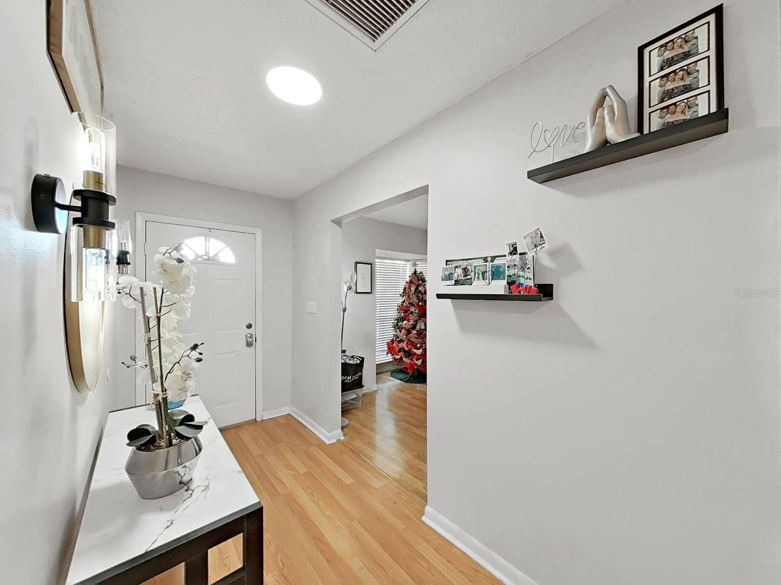 7608 BARRY RD, TAMPA, FL, 33615