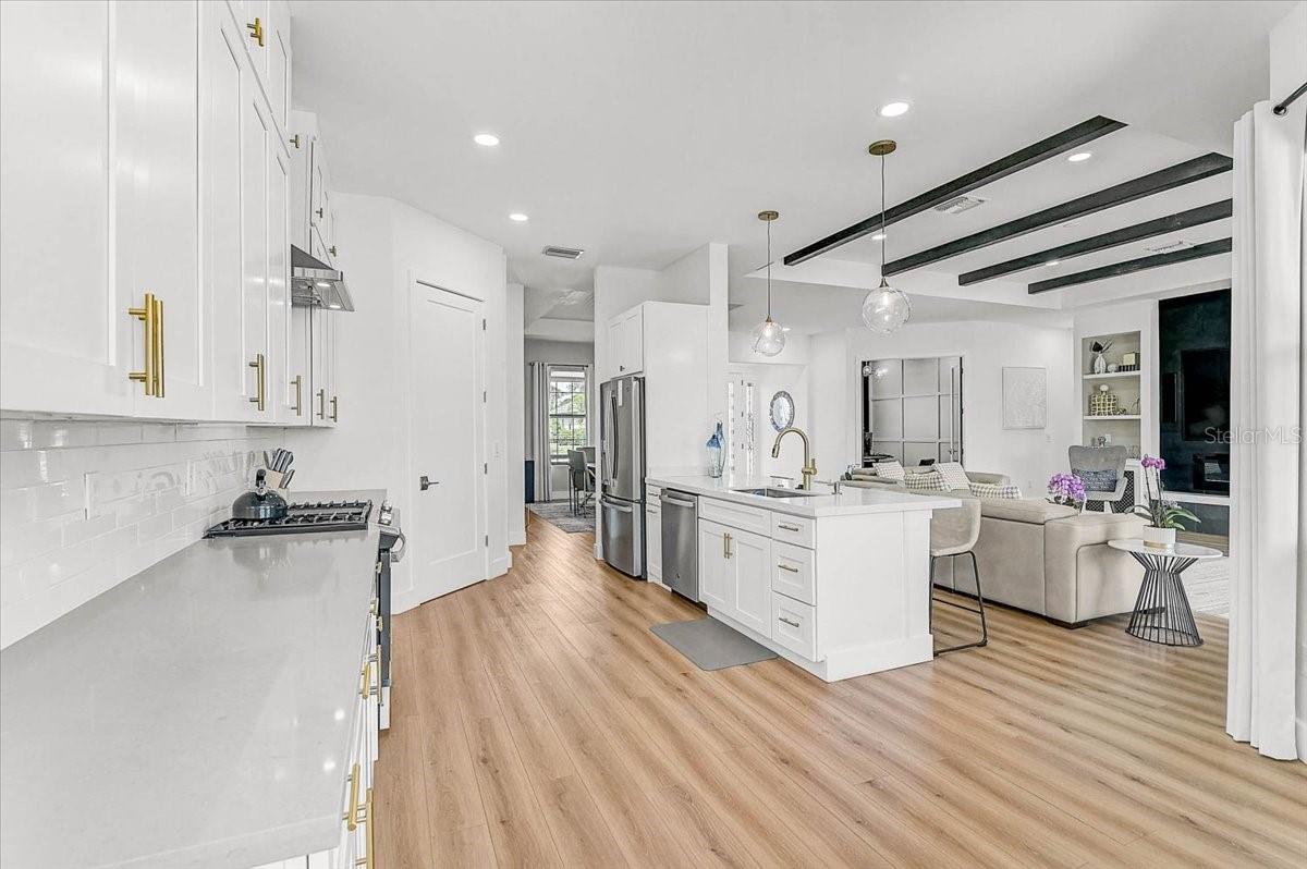 5817 MULLIGAN WAY, BRADENTON, FL, 34211
